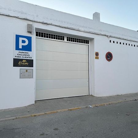 Riam Suites Apartamentos Los Palacios Y Villafranca Exterior foto