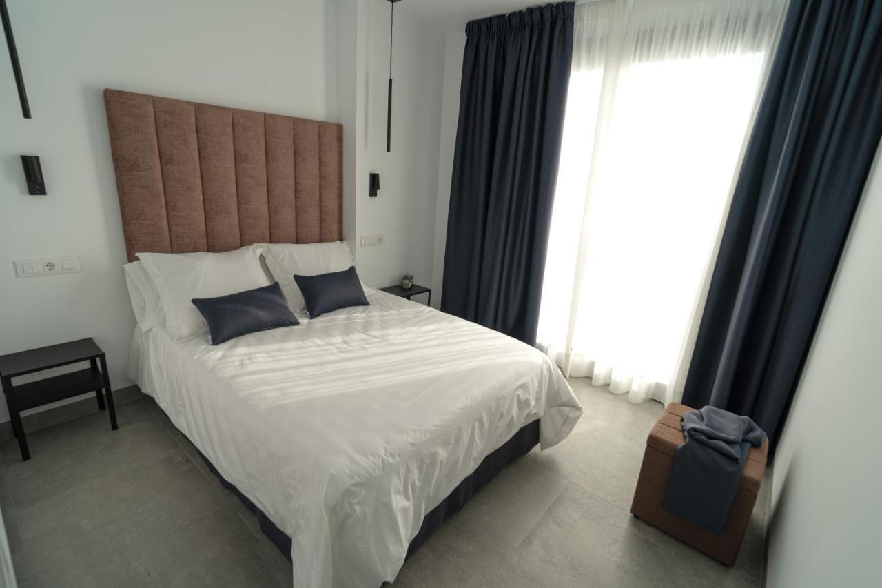 Riam Suites Apartamentos Los Palacios Y Villafranca Exterior foto